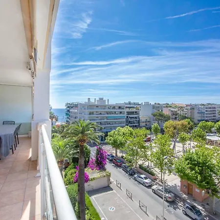 2 Bedrooms 2 Bathrooms Clear View In Palm Area Apartment
